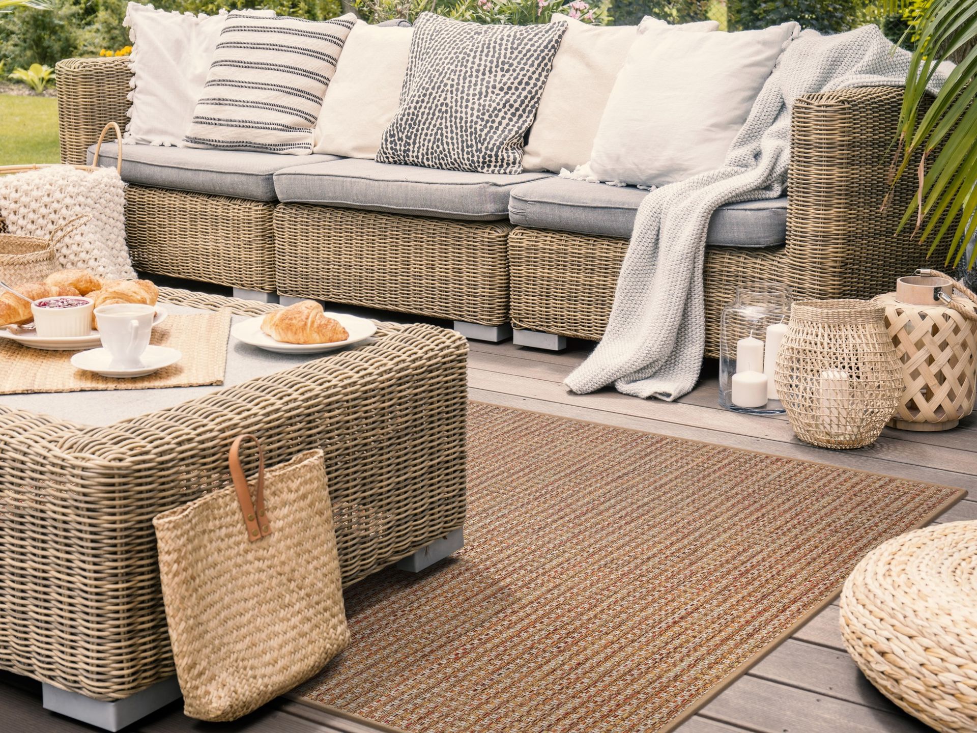 Milieufoto eines Outdoorteppichs Joy