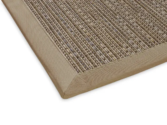 Foto von der Ecke eines Naturino Effekt mit Polyesterbordüre.